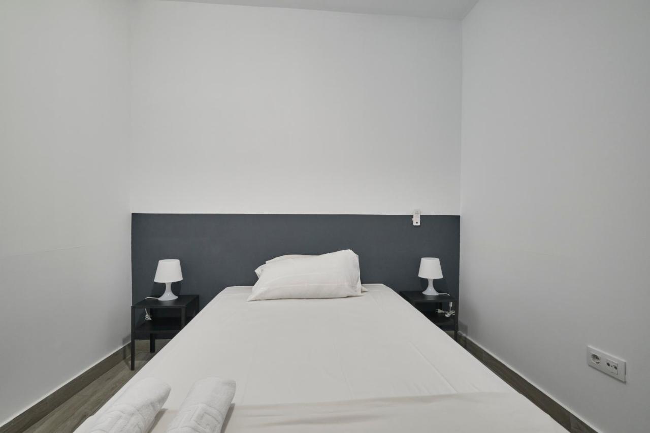Nunez De Arce Habitaciones Madrid Eksteriør billede